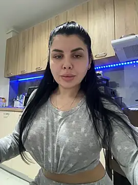 Snapshot of Scarlett-Dream chatting on 03/23/26, 04:23 Scarlett-Dream online show from 03/23/26, 04:23