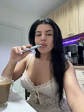 Snapshot of Scarlett-Dream chatting on 04/01/26, 05:20 Scarlett-Dream online show from 04/01/26, 05:20