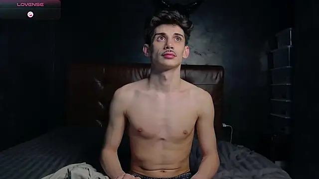 Snapshot of DanielCrush1 chatting on 01/09/26, 02:40 DanielCrush1 online show from 01/09/26, 02:40