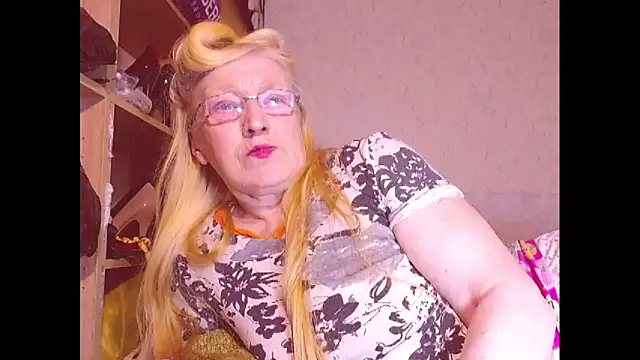 MadamBombShell online show from 02/08/25, 07:59