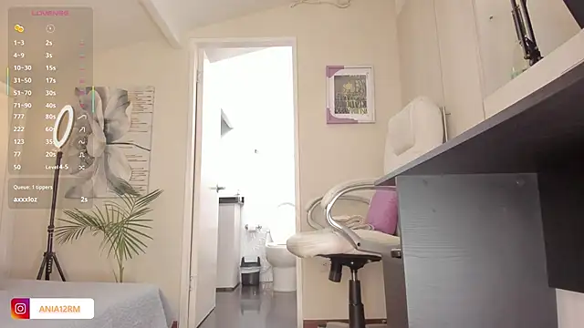 catalinasaiz online show from 10/13/25, 02:07