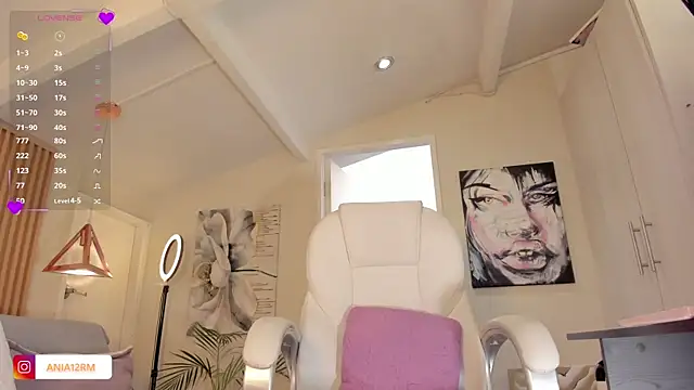 catalinasaiz online show from 11/21/25, 01:54