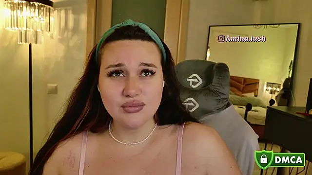 Snapshot of AminaCharm chatting on 01/11/25, 02:47 AminaCharm online show from 01/11/25, 02:47