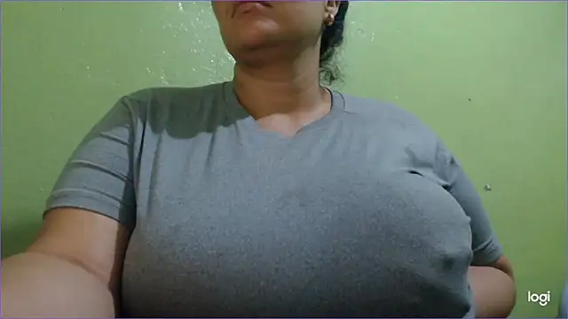 Snapshot of Kosem4 chatting on 03/11/25, 03:47 Kosem4 online show from 03/11/25, 03:47