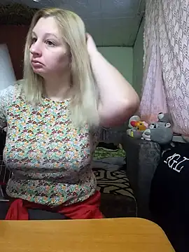 Snapshot of BustyBlond chatting on 03/03/26, 04:41 BustyBlond online show from 03/03/26, 04:41