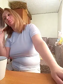 Snapshot of BustyBlond chatting on 07/06/26, 03:57 BustyBlond online show from 07/06/26, 03:57