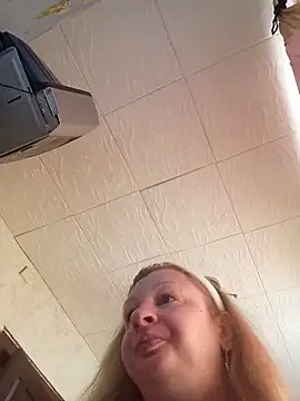Snapshot of BustyBlond chatting on 07/17/26, 04:10 BustyBlond online show from 07/17/26, 04:10