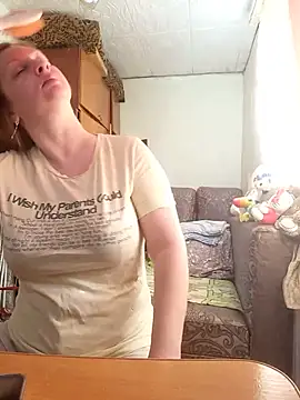 Snapshot of BustyBlond chatting on 05/28/26, 03:47 BustyBlond online show from 05/28/26, 03:47