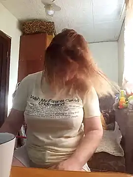 Snapshot of BustyBlond chatting on 07/10/26, 04:45 BustyBlond online show from 07/10/26, 04:45