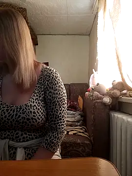 Snapshot of BustyBlond chatting on 04/07/26, 04:14 BustyBlond online show from 04/07/26, 04:14