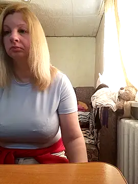 Snapshot of BustyBlond chatting on 04/21/26, 03:57 BustyBlond online show from 04/21/26, 03:57