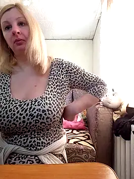 Snapshot of BustyBlond chatting on 03/15/26, 06:31 BustyBlond online show from 03/15/26, 06:31