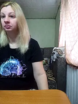 Snapshot of BustyBlond chatting on 03/06/26, 05:24 BustyBlond online show from 03/06/26, 05:24