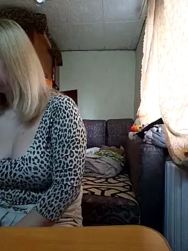 Snapshot of BustyBlond chatting on 03/09/26, 04:49 BustyBlond online show from 03/09/26, 04:49