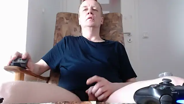Snapshot of Cordt27 chatting on 05/03/26, 03:37 Cordt27 online show from 05/03/26, 03:37