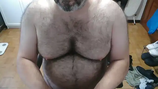 mikeyhotbear online show from 07/05/26, 05:58