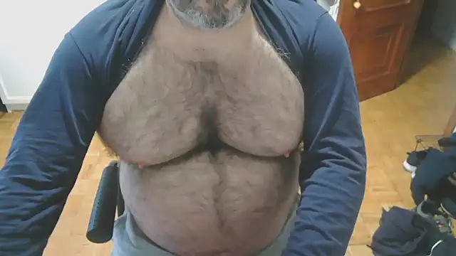 mikeyhotbear online show from 11/05/25, 07:44