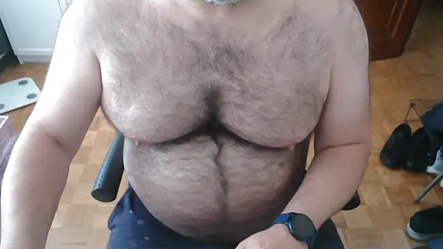 mikeyhotbear online show from 06/10/26, 09:10