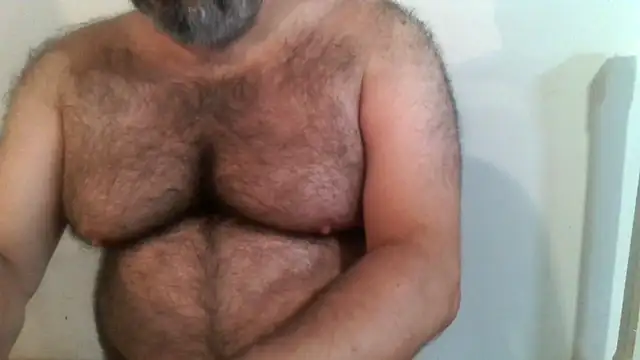 mikeyhotbear online show from 08/01/26, 06:22