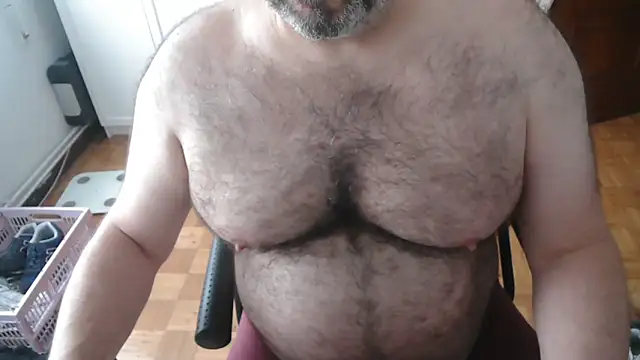 mikeyhotbear online show from 06/18/26, 09:14