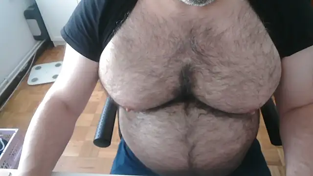mikeyhotbear online show from 05/21/26, 08:44