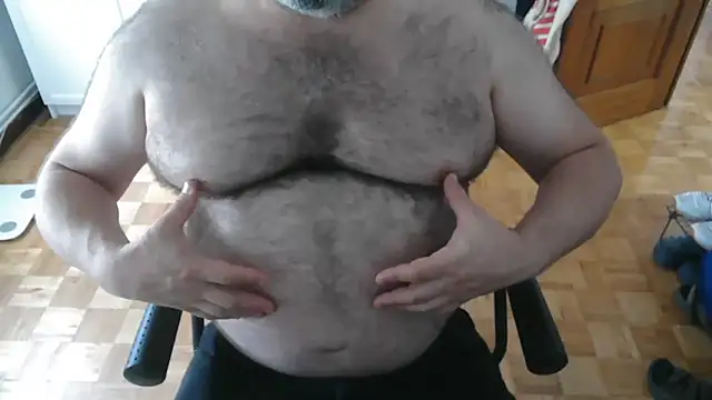 mikeyhotbear online show from 07/11/26, 09:53