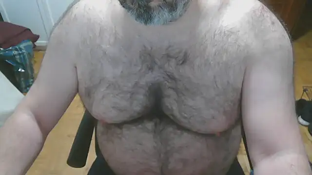 mikeyhotbear online show from 12/19/25, 07:44