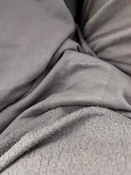 Snapshot of Elixire1 chatting on 09/18/25, 05:16 Elixire1 online show from 09/18/25, 05:16