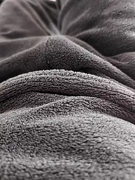 Snapshot of Elixire1 chatting on 10/21/25, 09:09 Elixire1 online show from 10/21/25, 09:09