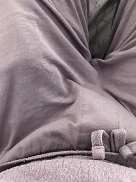 Snapshot of Elixire1 chatting on 11/04/25, 03:27 Elixire1 online show from 11/04/25, 03:27