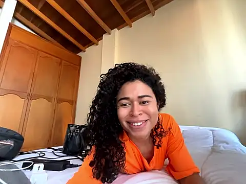 GabriSaenz online show from 01/16/26, 02:21