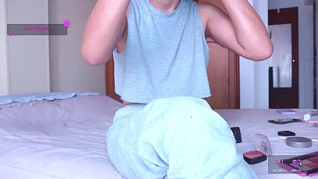 GabriSaenz online show from 10/15/25, 12:57