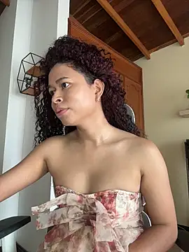 GabriSaenz online show from 07/08/26, 01:34