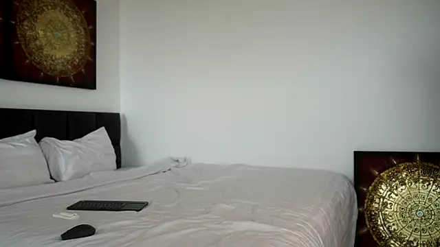 Special    online show from 11/12/25, 02:15