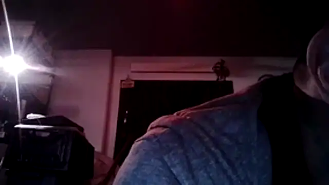 htk1975 online show from 12/22/25, 01:00