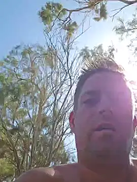 Snapshot of Trucker_Hunter chatting on 10/04/25, 01:45 Trucker Hunter online show from 10/04/25, 01:45