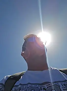 Snapshot of Trucker_Hunter chatting on 10/10/25, 12:39 Trucker Hunter online show from 10/10/25, 12:39