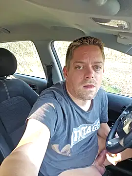 Snapshot of Trucker_Hunter chatting on 02/09/25, 01:03 Trucker Hunter online show from 02/09/25, 01:03