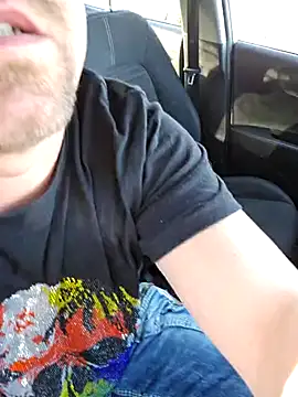 Snapshot of Trucker_Hunter chatting on 01/28/25, 09:51 Trucker Hunter online show from 01/28/25, 09:51