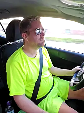 Snapshot of Trucker_Hunter chatting on 03/22/25, 09:24 Trucker Hunter online show from 03/22/25, 09:24