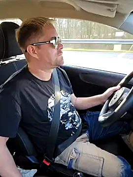 Snapshot of Trucker_Hunter chatting on 03/08/25, 03:45 Trucker Hunter online show from 03/08/25, 03:45