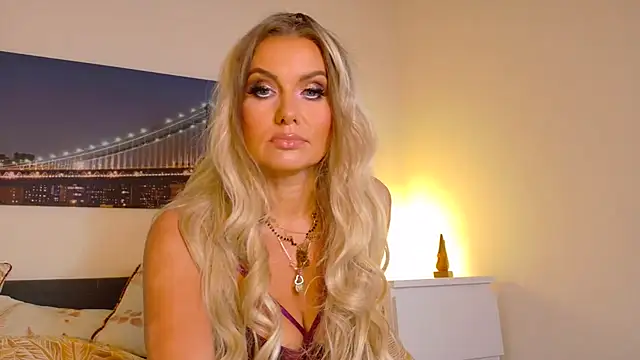 Tinkerbell822 online show from 10/21/25, 08:03