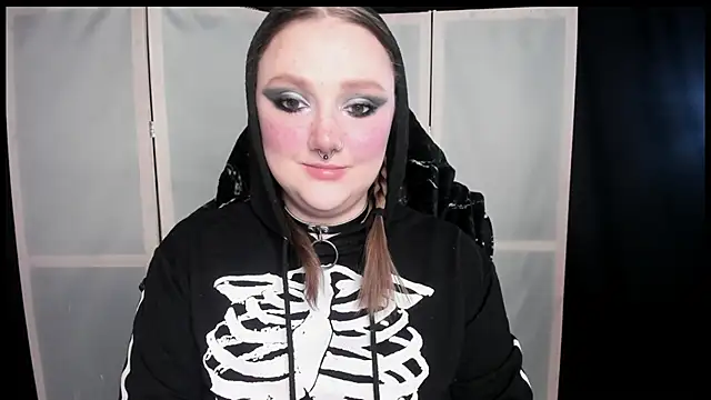 Snapshot of YourDyingBride chatting on 02/18/26, 11:34 YourDyingBride online show from 02/18/26, 11:34