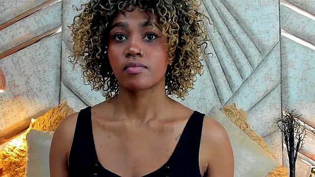 AgataRinaldi online show from 10/27/25, 11:49