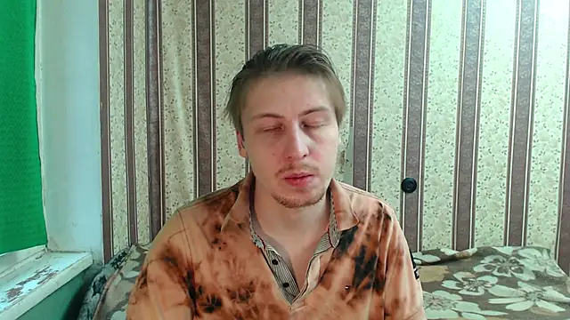 Snapshot of darienlarge chatting on 11/29/25, 07:41 darienlarge online show from 11/29/25, 07:41