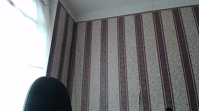 Snapshot of darienlarge chatting on 03/15/25, 12:56 darienlarge online show from 03/15/25, 12:56