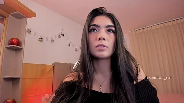 Snapshot of Alexandra_ra chatting on 09/30/25, 11:11 Alexandra ra online show from 09/30/25, 11:11