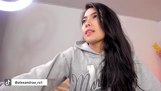 Snapshot of Alexandra_ra chatting on 02/27/25, 06:46 Alexandra ra online show from 02/27/25, 06:46