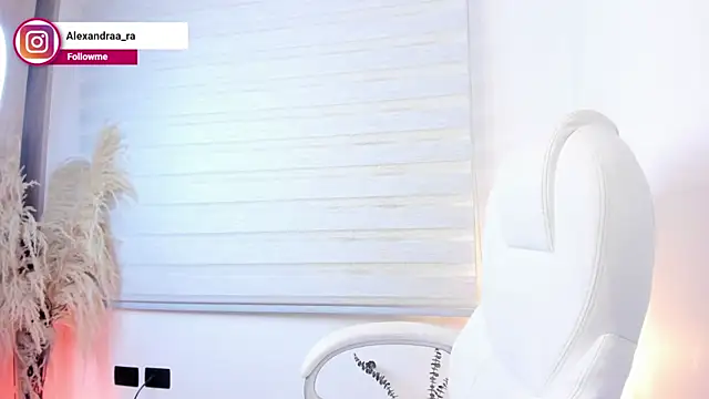 Alexandra ra online show from 07/18/26, 02:09