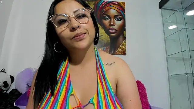 Snapshot of Emiily_88 chatting on 02/11/25, 10:07 Emiily 88 online show from 02/11/25, 10:07